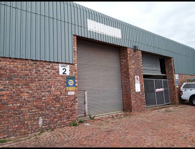 150M² WAREHOUSE RENTED IN WESTERING